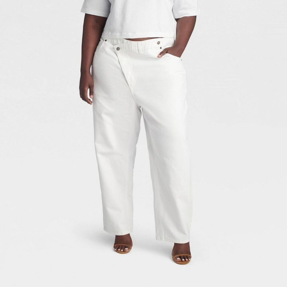 KBB by KAHLANA Women's Mid-Rise Tapered Leg 'The Dylan Jean' - White 24